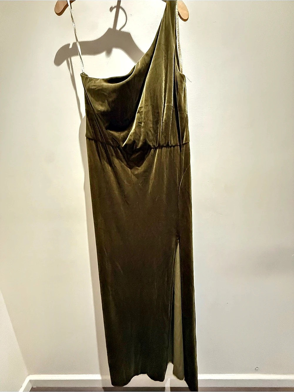 Jenny Yoo One shoulder Velvet Olive Green